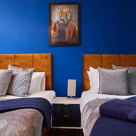 Stylish 2 Bed In Clifton - Garden * بريستول