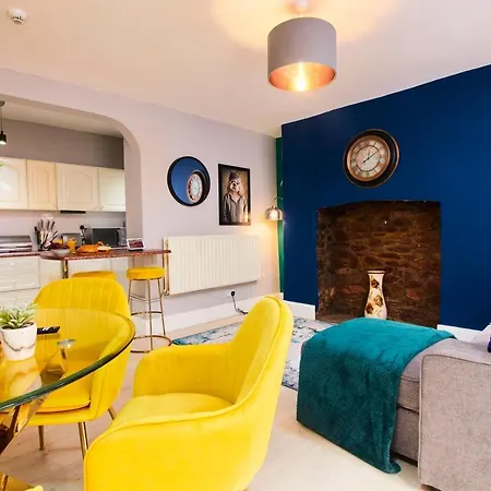 Stylish 2 Bed In Clifton - Garden شقة *