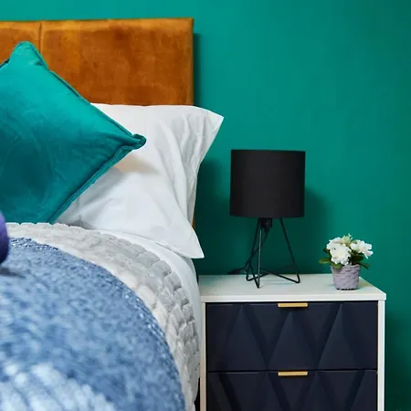 Stylish 2 Bed In Clifton - Garden ブリストル