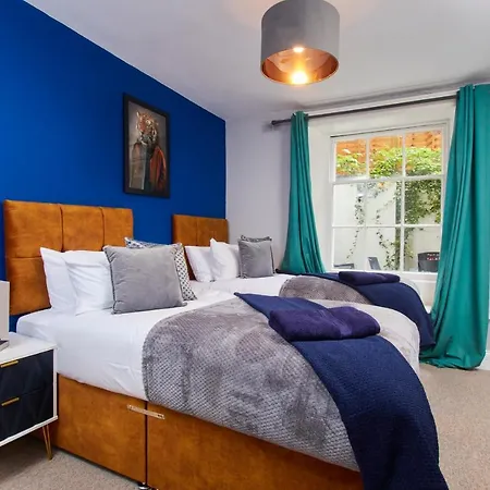 Stylish 2 Bed In Clifton - Garden *