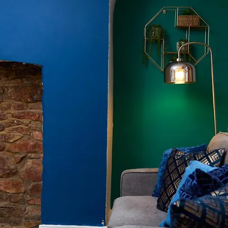Stylish 2 Bed In Clifton - Garden ブリストル